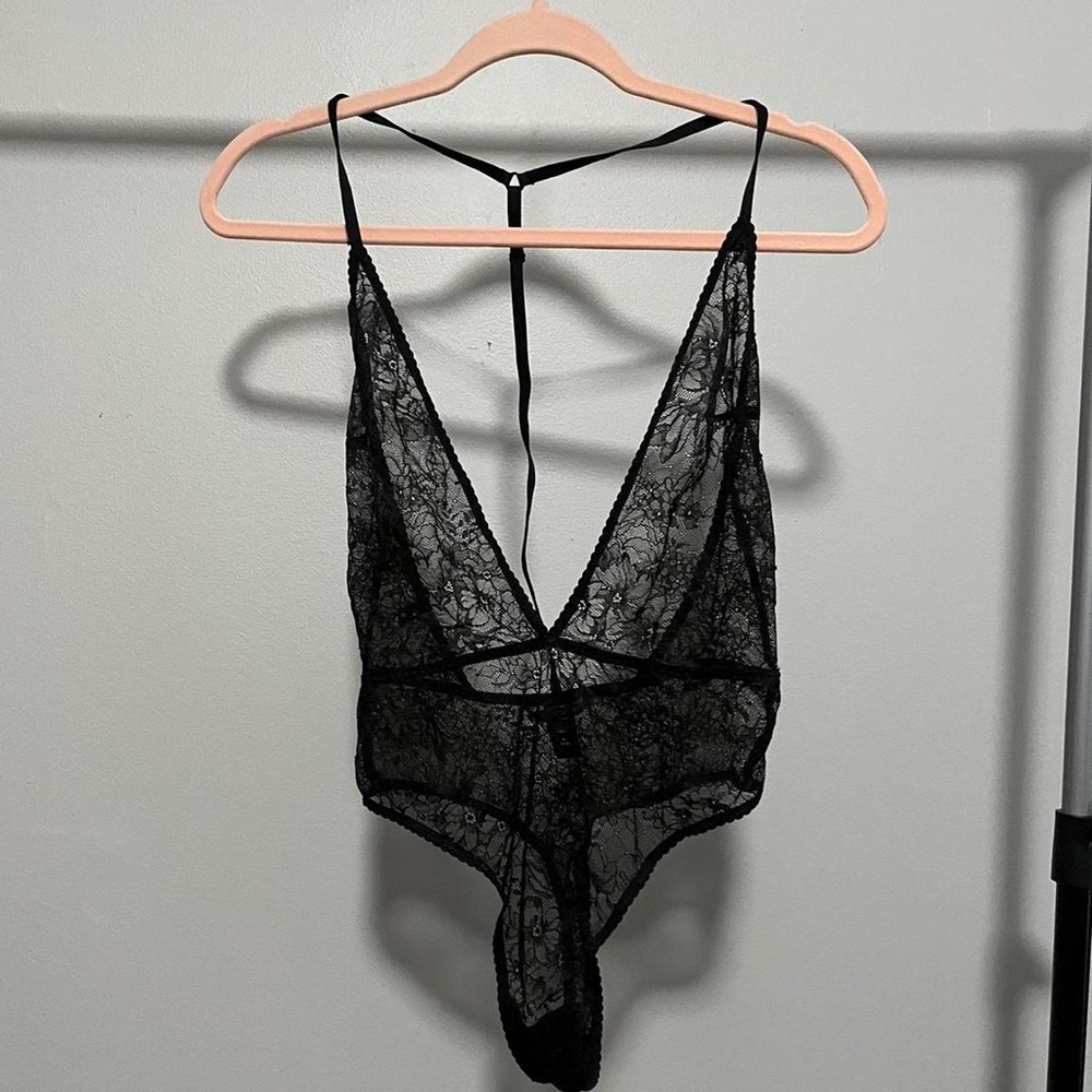Victoria's Secret Adjustable Black Lace Chemise with Sheer Floral Design Size XS